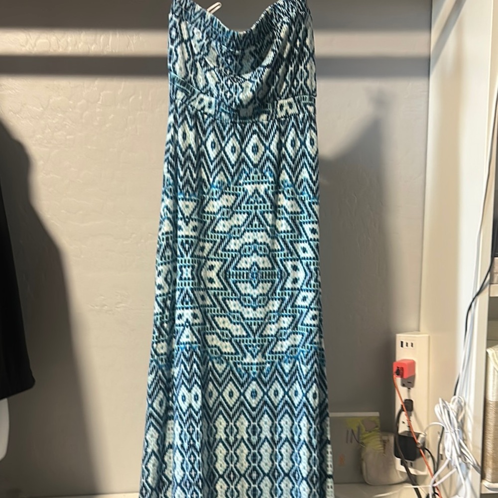 No.125 Blue & White Patterned Maxi Dress